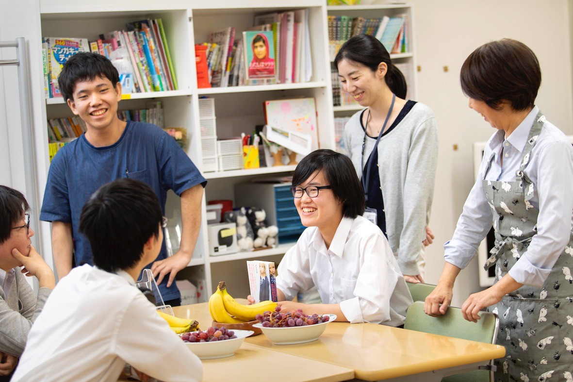 高校生世代対象の居場所・学習支援スタッフ／足立区西部学習会教室